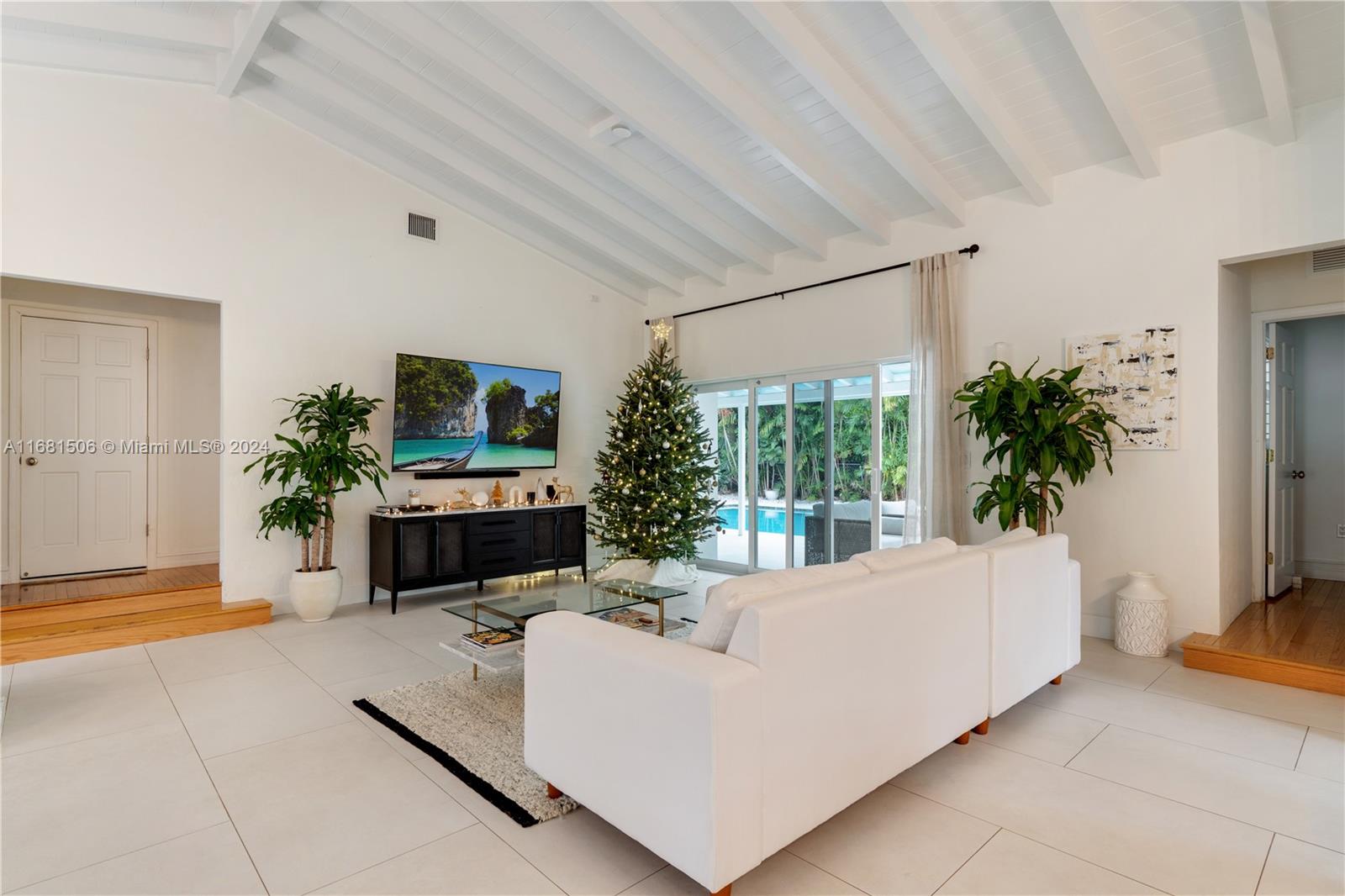 426 Hardee Road Coral Gables, FL 33146 - Photo 4 of 21