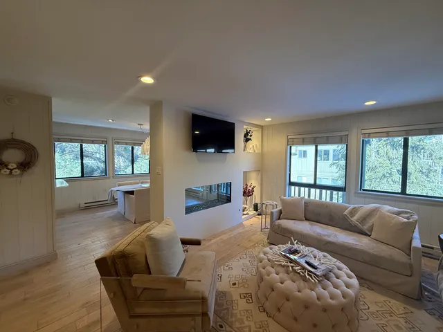 $1,167,000 | 1472 Cottonwood Condo Drive, Sun Valley, ID 83353