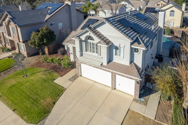 $589,000 | 1227 Minarets Avenue, Clovis, CA 93611