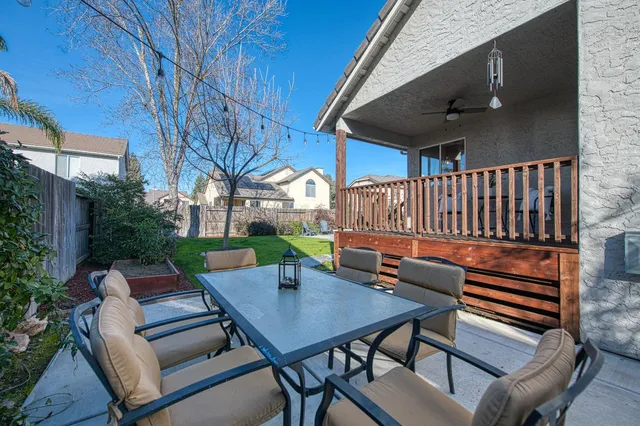 $589,000 | 1227 Minarets Avenue, Clovis, CA 93611