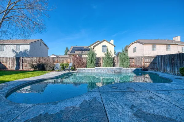 $580,000 | 1227 Minarets Avenue, Clovis, CA 93611