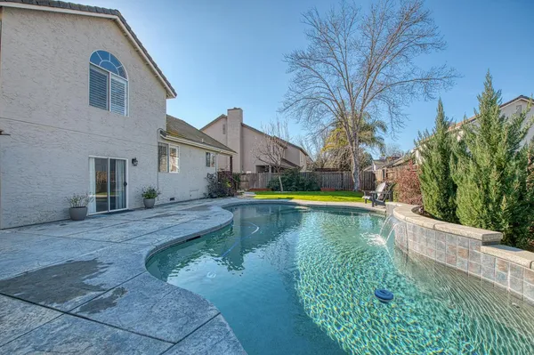 $580,000 | 1227 Minarets Avenue, Clovis, CA 93611