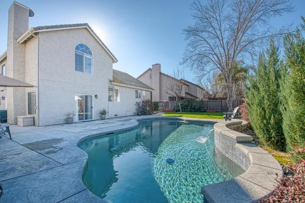 $580,000 | 1227 Minarets Avenue, Clovis, CA 93611