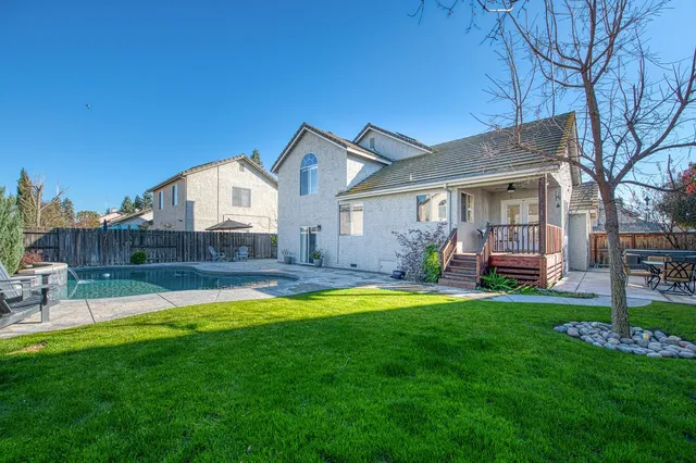 $589,000 | 1227 Minarets Avenue, Clovis, CA 93611
