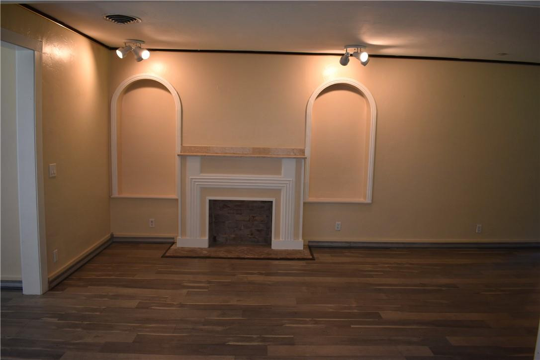 1991 Bacom Point Road Pahokee, FL 33476 - Photo 14 of 36 part of living room