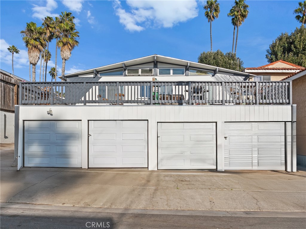 2603 Calle Del Comercio, Unit B San Clemente, CA 92672 - Photo 17 of 18 a view of a house with wooden deck