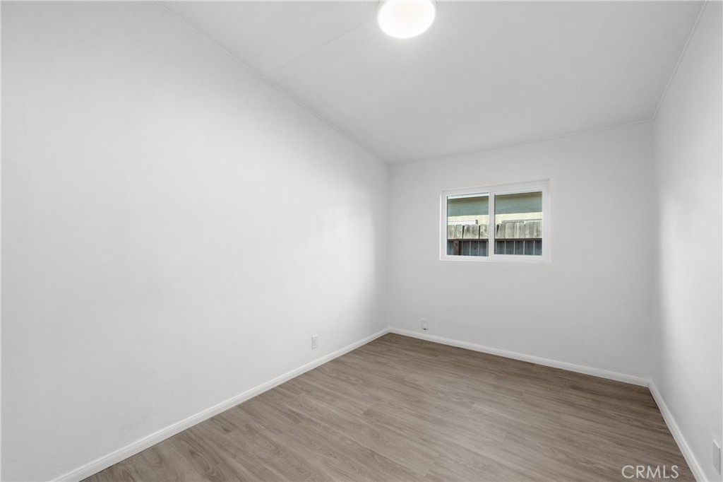 2603 Calle Del Comercio, Unit B San Clemente, CA 92672 - Photo 4 of 18 an empty room with a window
