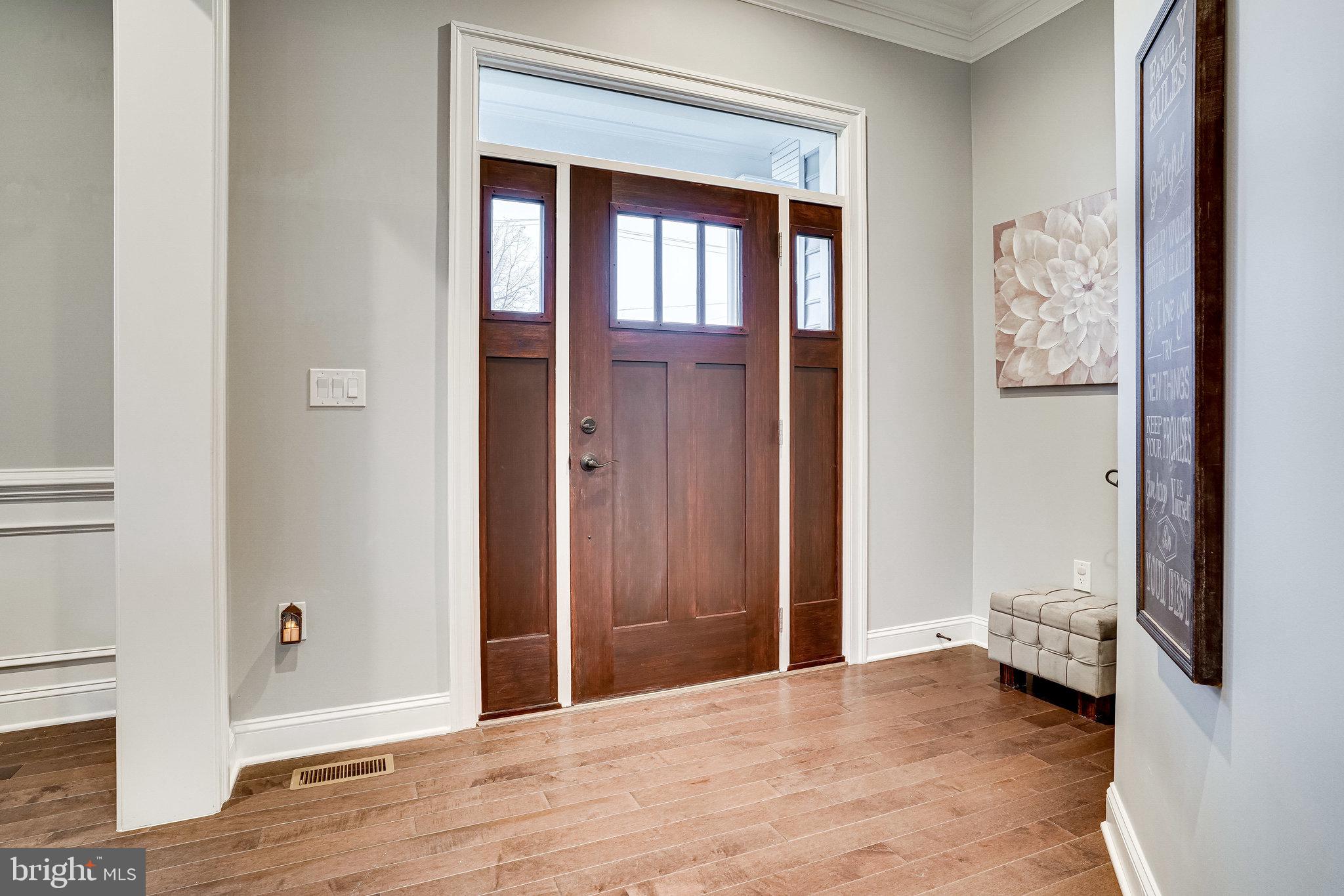 8733 Pohick Road Springfield, VA 22153 - Photo 3 of 40 Lovely Foyer