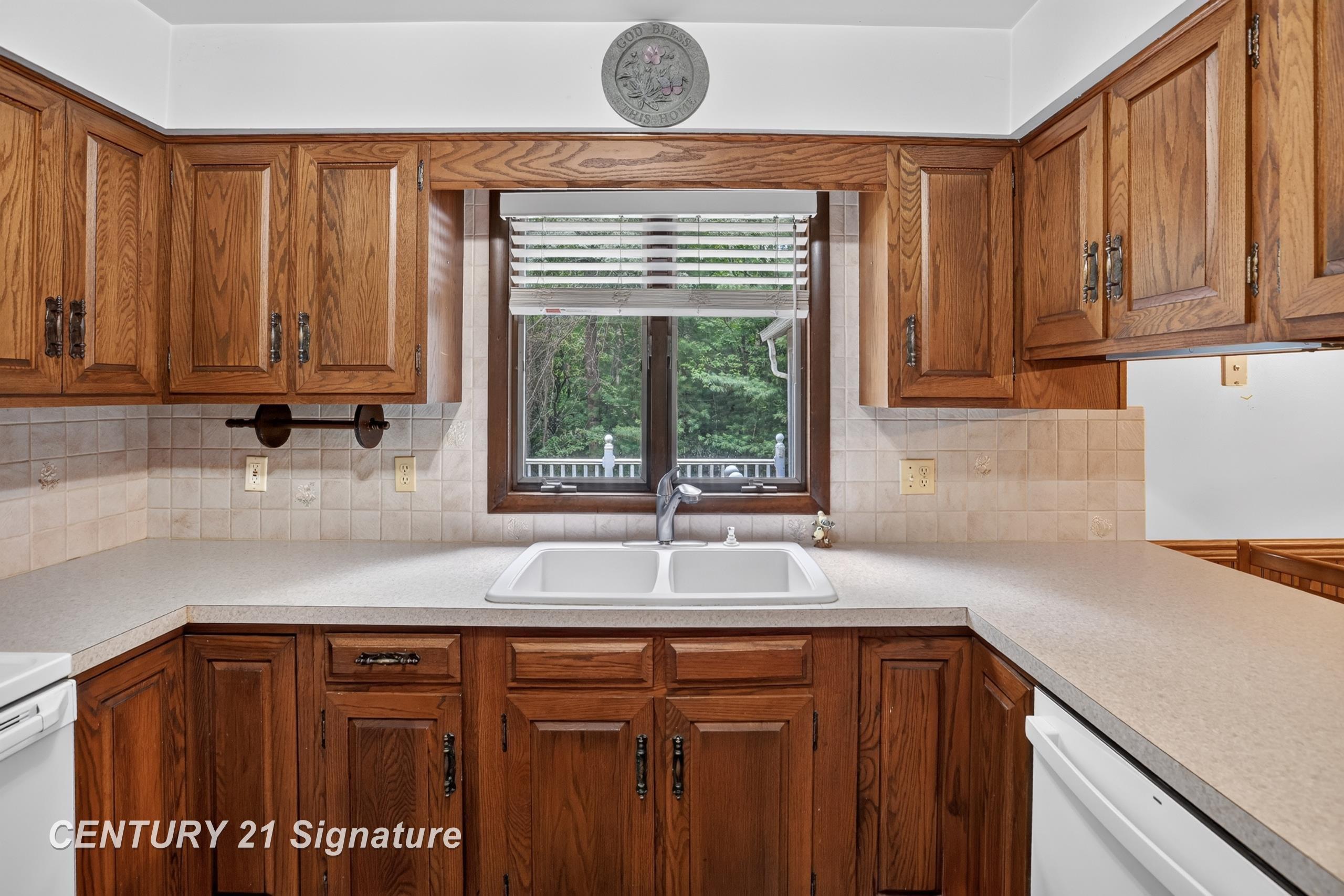 3846 East Monroe Road Midland, MI 48642 - Photo 17 of 61 Gallery Image 17