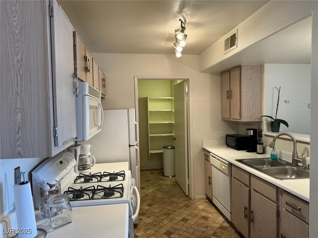 7885 West Flamingo Road, Unit 1002 Las Vegas, NV 89147 - Photo 11 of 25