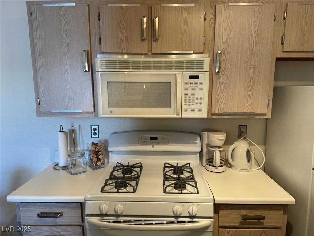 7885 West Flamingo Road, Unit 1002 Las Vegas, NV 89147 - Photo 9 of 25