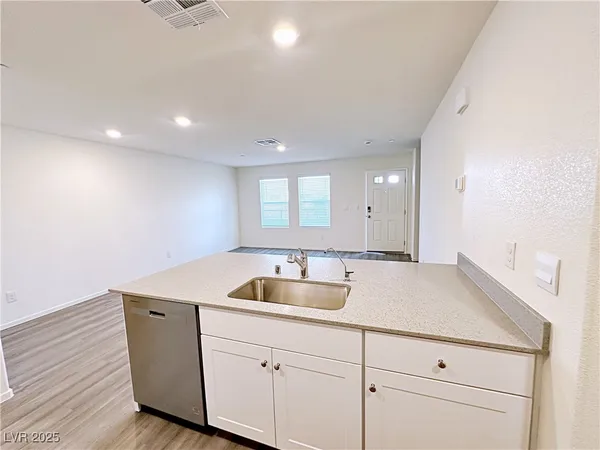 $1,990 | 1905 Ottava Vista Street, Henderson, NV 89044