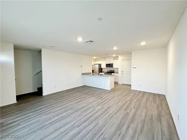 $1,990 | 1905 Ottava Vista Street, Henderson, NV 89044