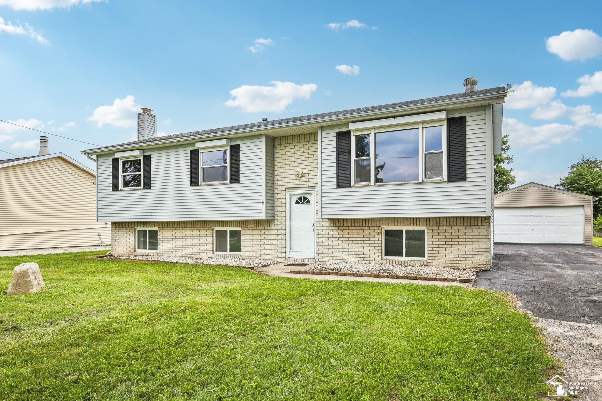 5571 Zink Road Maybee, MI 48159 - Photo 1 of 31