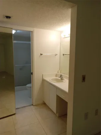 $1,900 | 901 Southwest 138th Avenue, Unit C406, Pembroke Pines, FL 33027