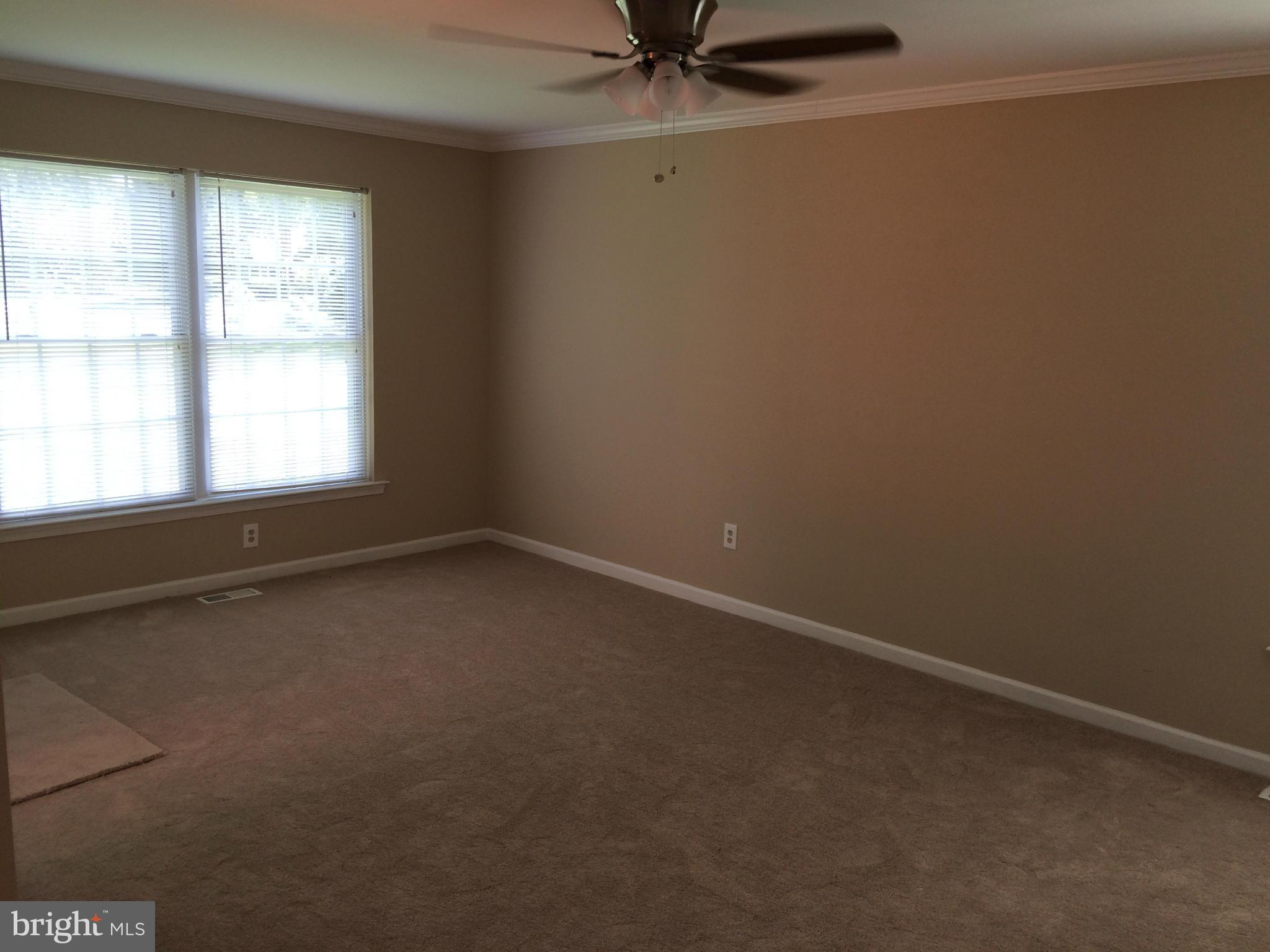 26705 Ridge Road Damascus, MD 20872 - Photo 14 of 30 Family Room