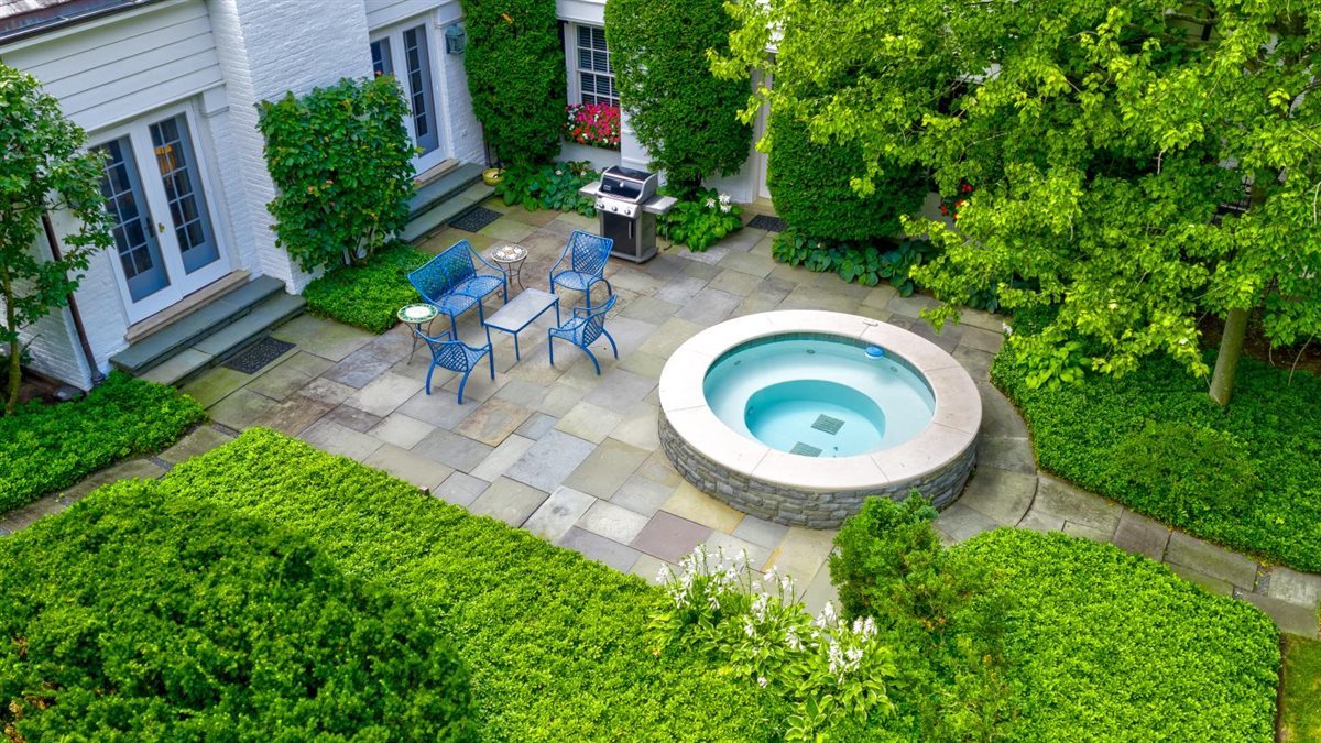 5 Woodley Road Winnetka, IL 60093 - Photo 24 of 48 a view of outdoor space and yard