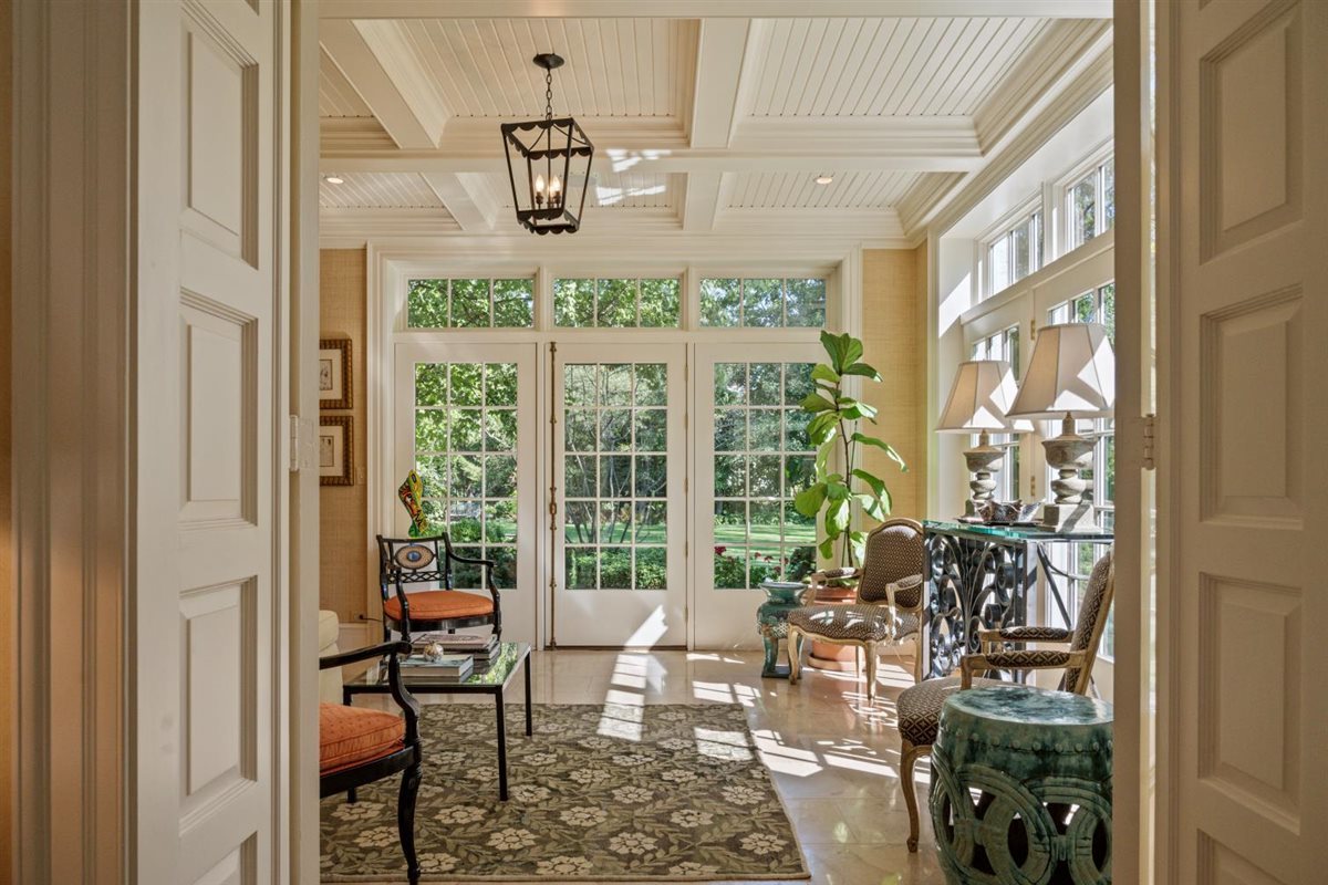 5 Woodley Road Winnetka, IL 60093 - Photo 7 of 48 a very nice looking room with a large window