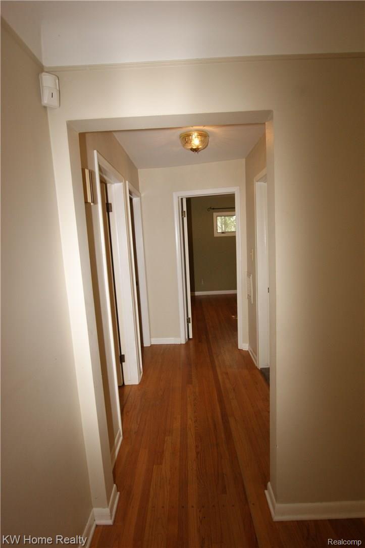 28035 Hawberry Road Farmington, MI 48331 - Photo 20 of 38 DSC00890 - Copy.JPG