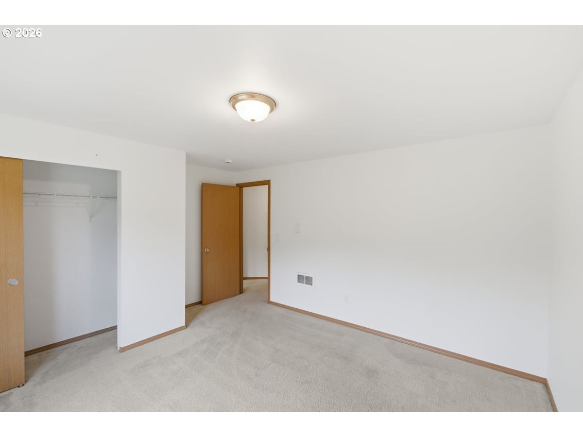 37905 South Wilhoit Road Molalla, OR 97038 - Photo 21 of 48 a view of an empty room