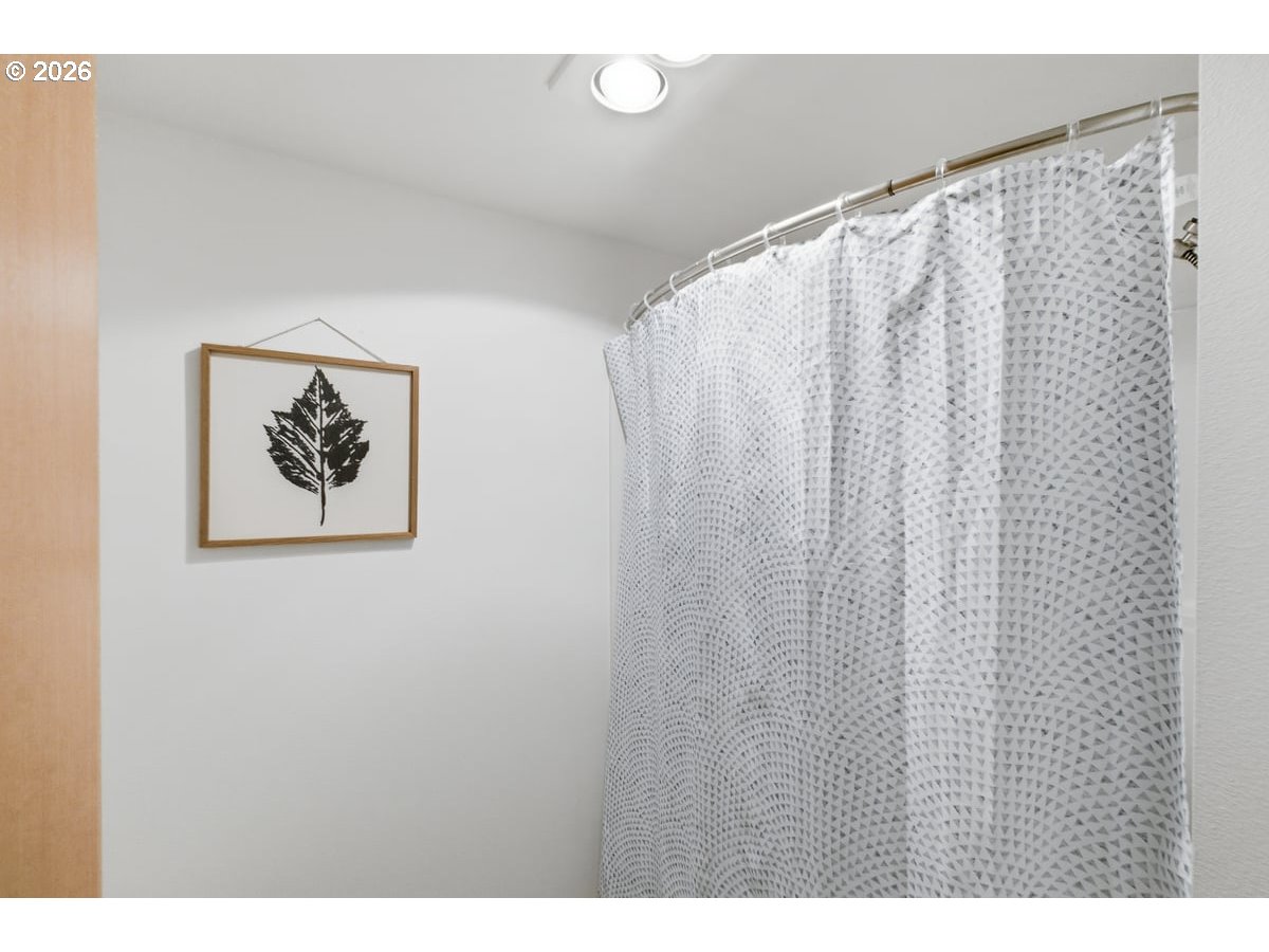 37905 South Wilhoit Road Molalla, OR 97038 - Photo 27 of 48 a view of a painting on the wall