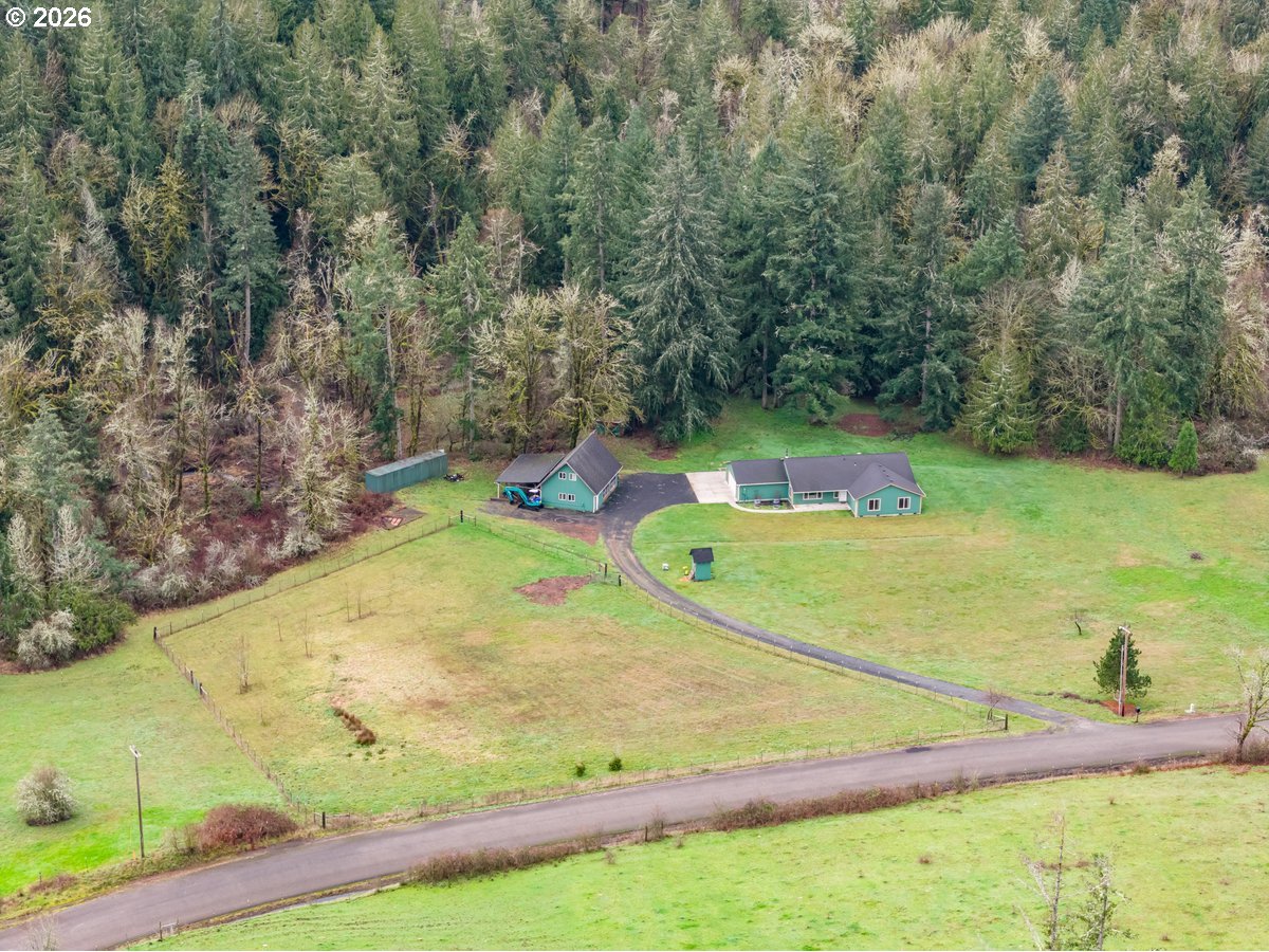 37905 South Wilhoit Road Molalla, OR 97038 - Photo 47 of 48 a view of a swimming pool with a yard