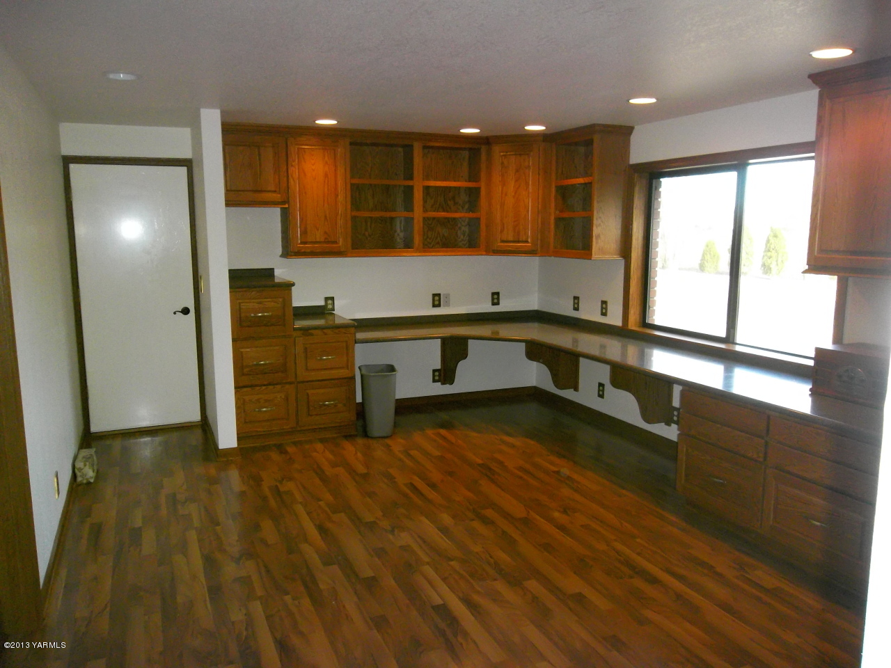 244 Coombs Road Moxee, WA 98936 - Photo 14 of 21 a kitchen with stainless steel appliances granite countertop a sink and a stove