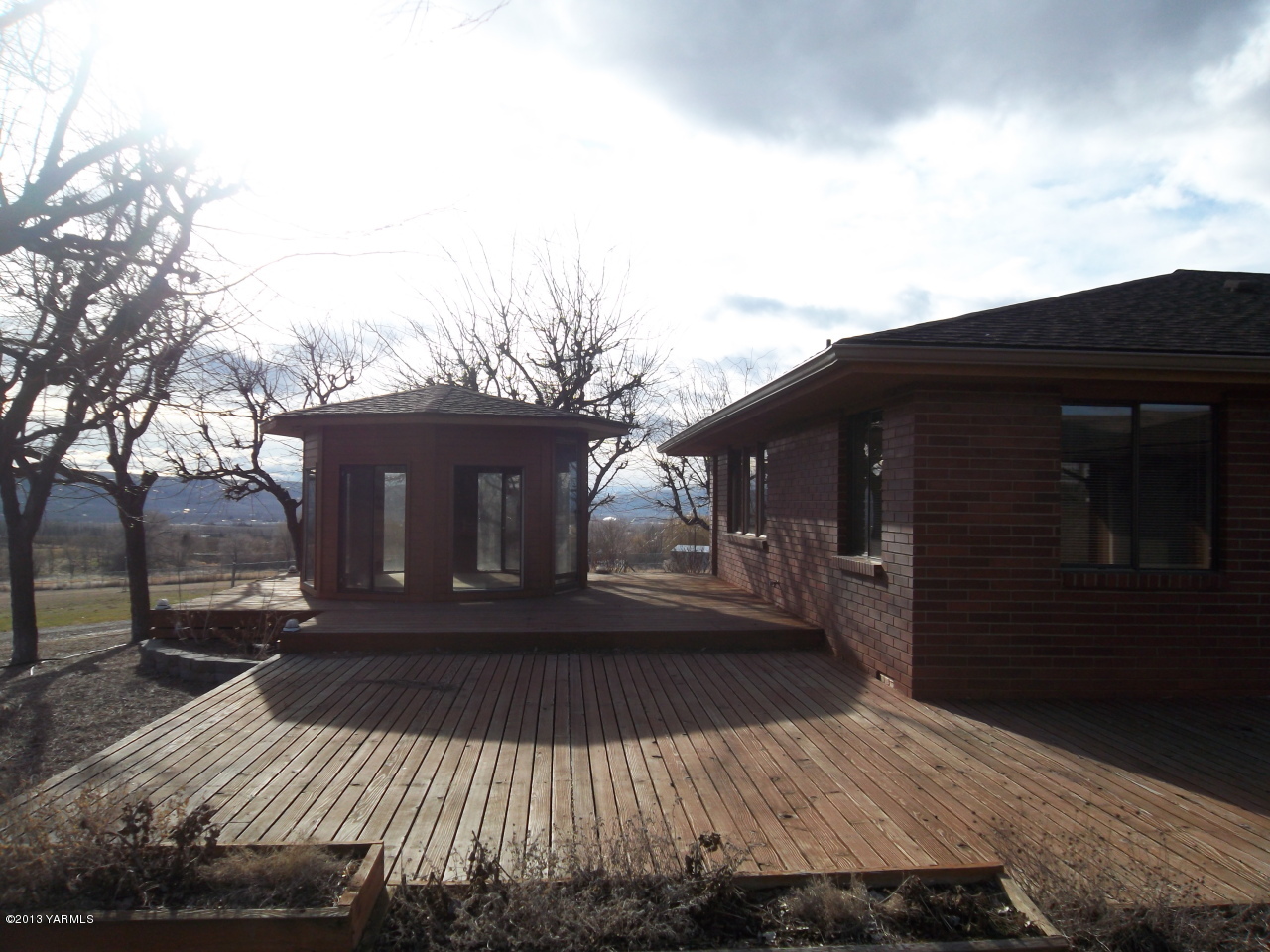 244 Coombs Road Moxee, WA 98936 - Photo 3 of 21 a view of a house with a patio