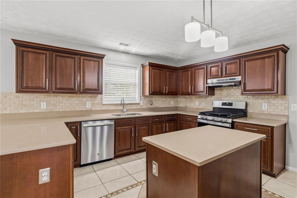 267 Lakeview Place Stockbridge, GA 30281 - Photo 9 of 28
