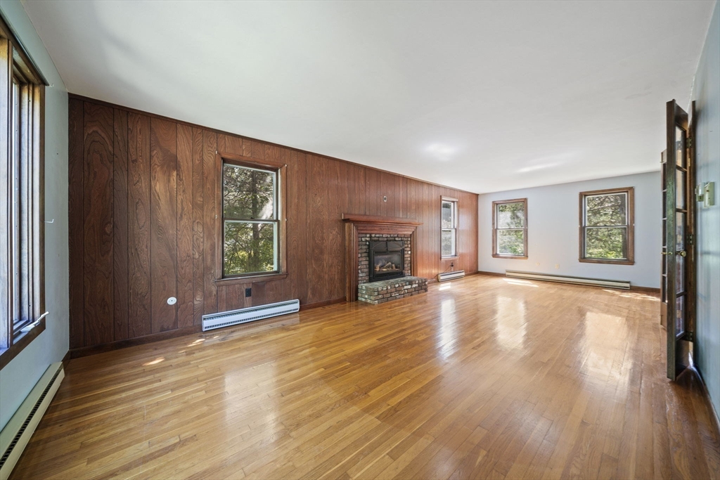 770 Shore Road Bourne, MA 02559 - Photo 7 of 37