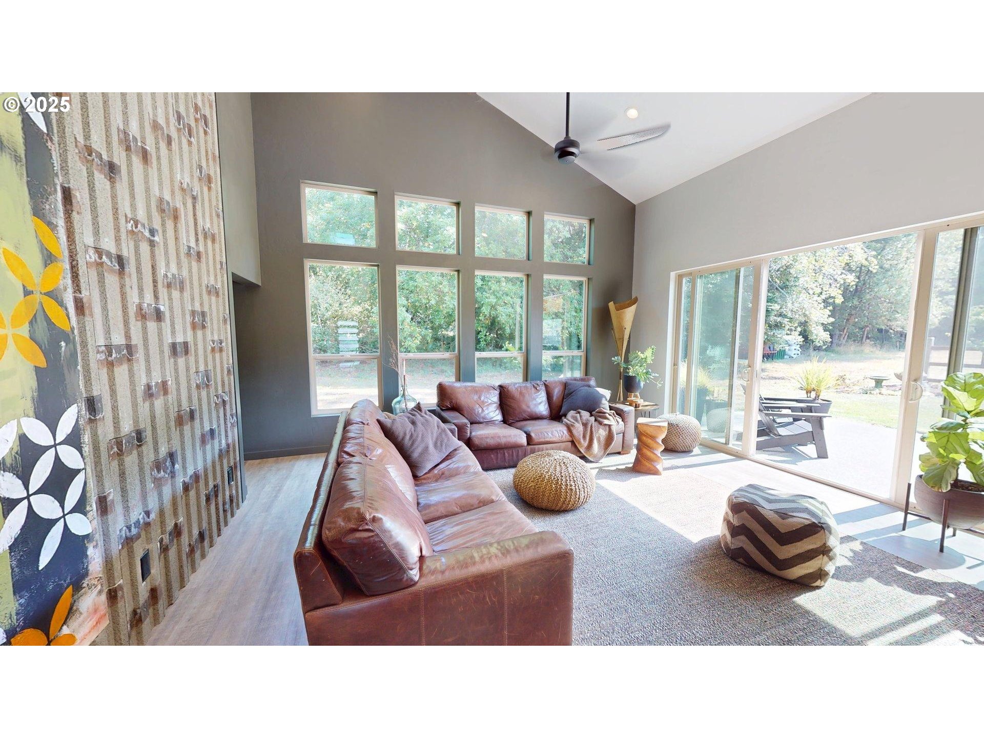 95789 Saunders Creek Road Gold Beach, OR 97444 - Photo 12 of 48 Living Room