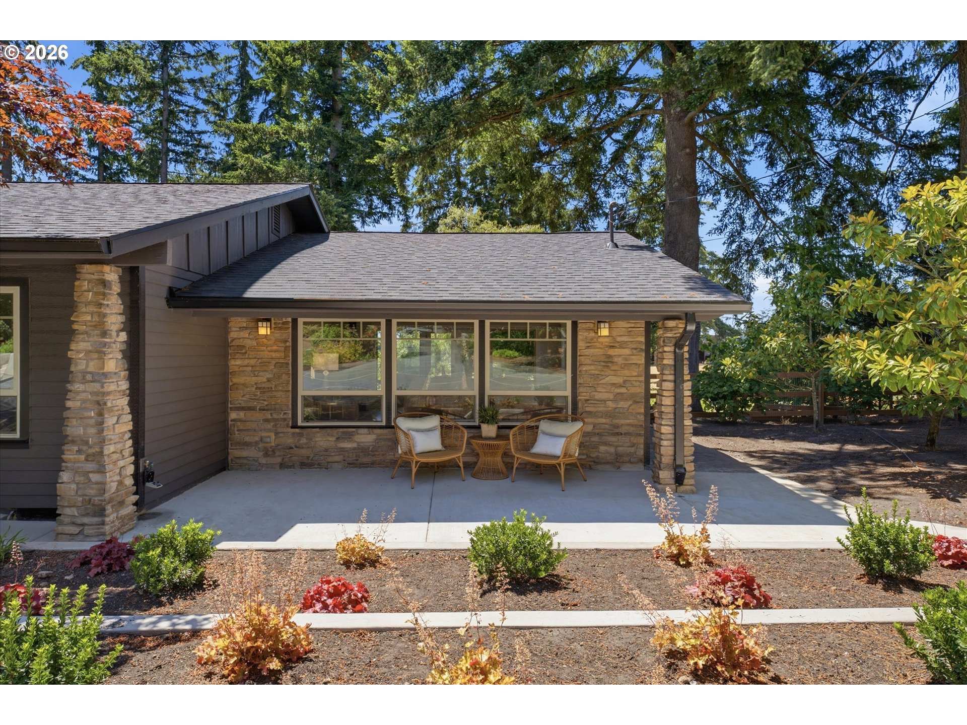 24515 Southwest Mountain Road West Linn, OR 97068 - Photo 4 of 41