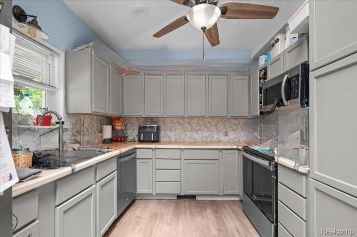 236 Lynn Street Flushing, MI 48433 - Photo 3 of 22