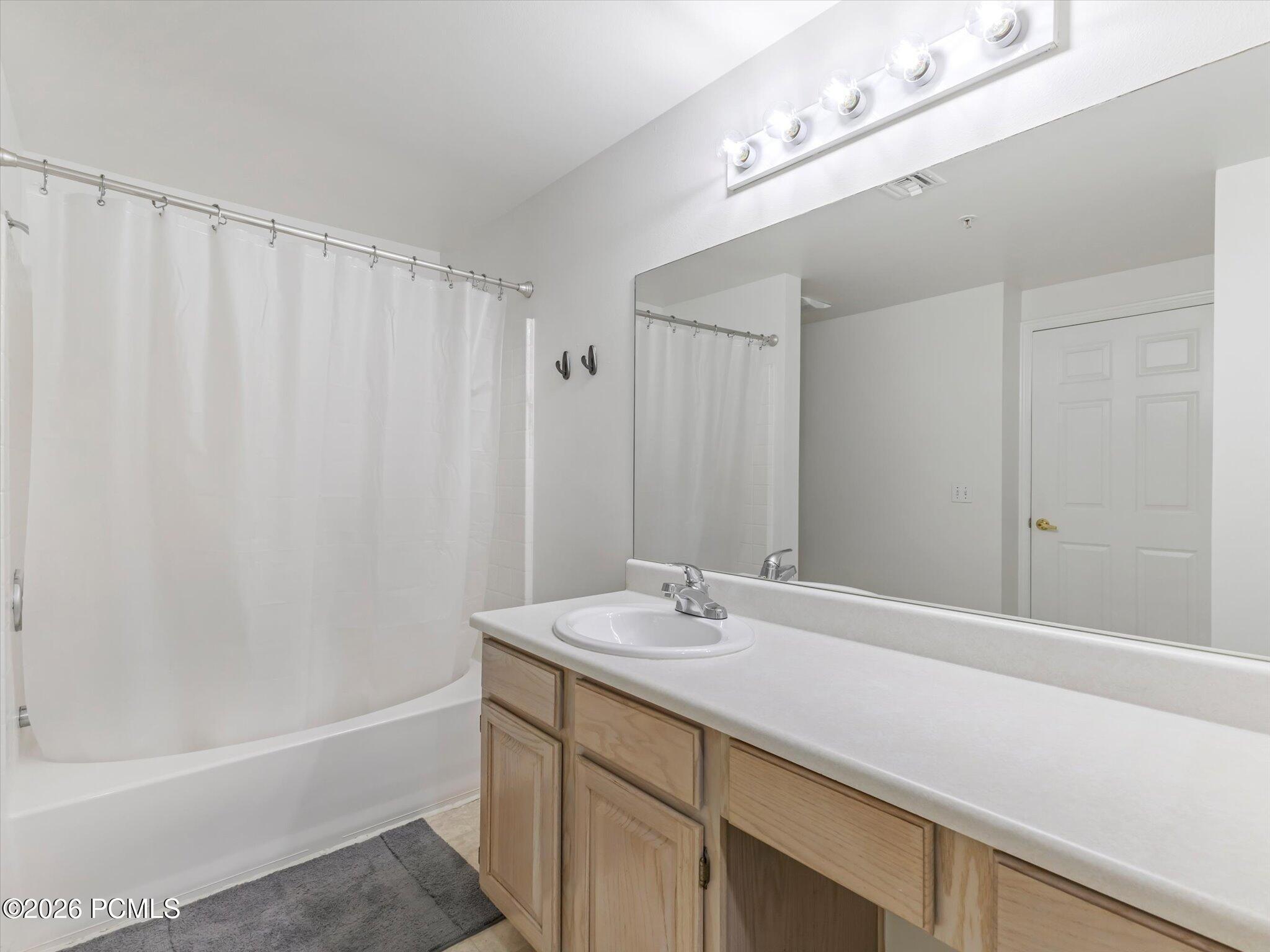 900 Bitner Road, Unit M12 Park City, UT 84098 - Photo 11 of 16 Gallery Image 11
