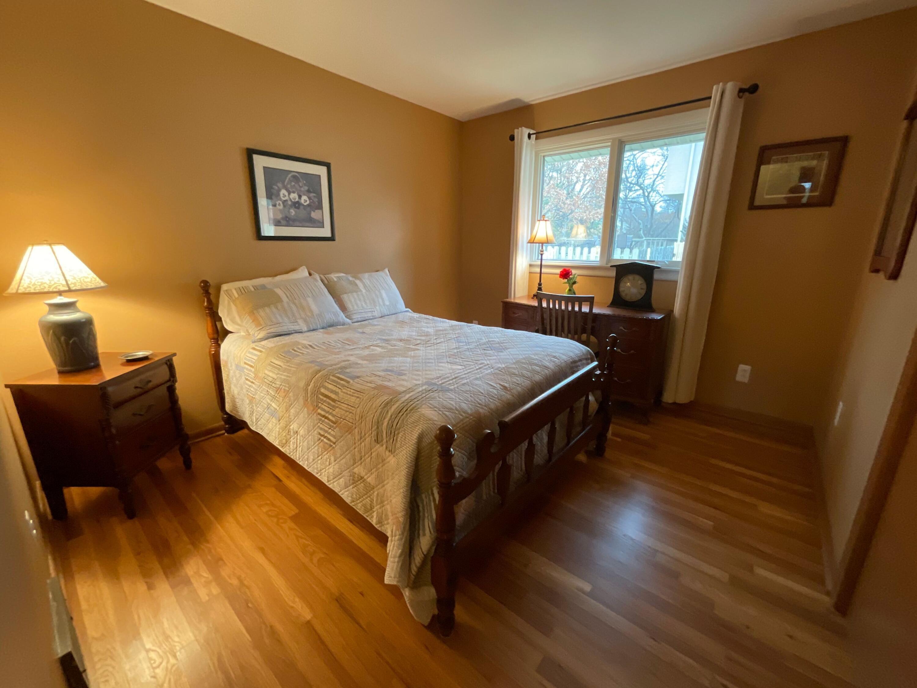 5855 Rocky Rill Road Columbus, OH 43235 - Photo 22 of 38 Guest Bedroom