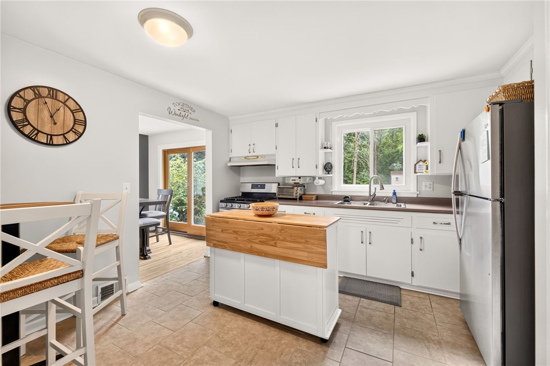 1219 Wall Road Webster, NY 14580 - Photo 13 of 29