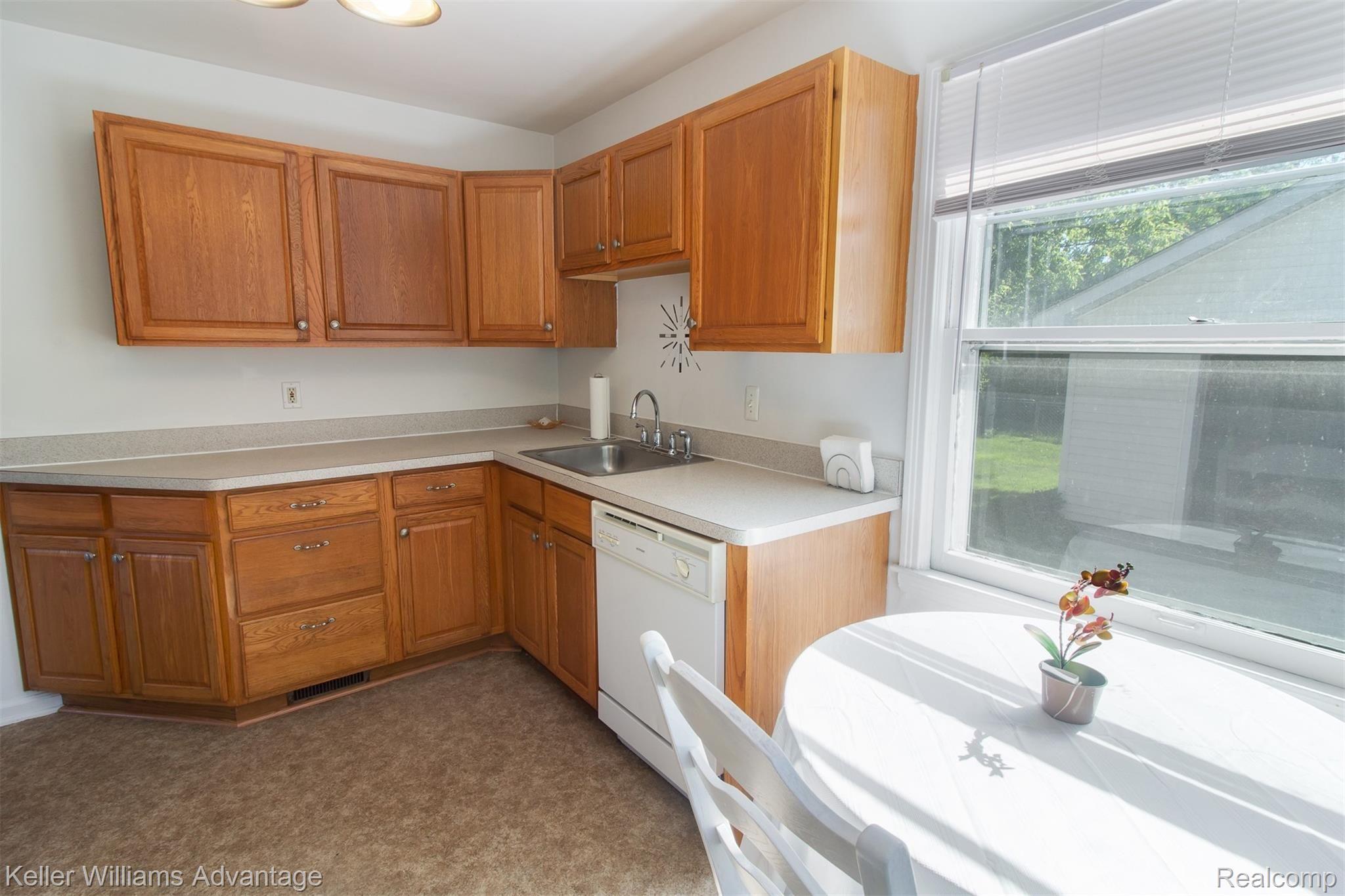 3912 Greenfield Road Berkley, MI 48072 - Photo 6 of 28 GreenfieldRd_3912_Kitchen_01.jpg