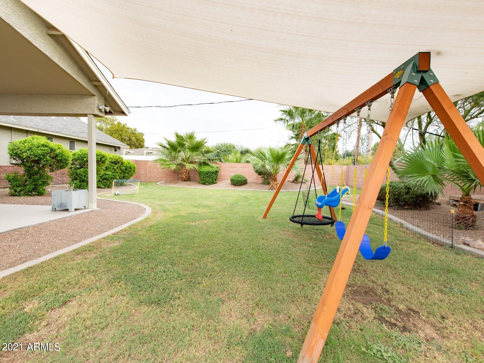 3627 East Piccadilly Road Phoenix, AZ 85018 - Photo 25 of 26 025_Play Area
