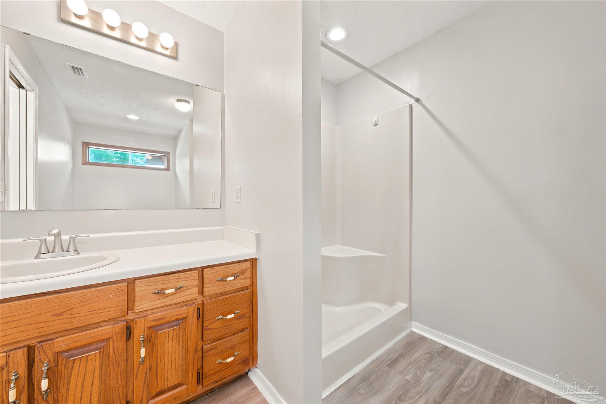 6813 Cedar Ridge Drive Pensacola, FL 32526 - Photo 18 of 34