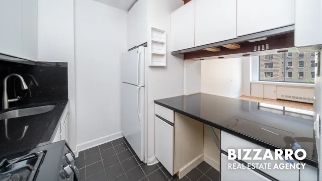 $1,250,000 | 250 West 89th Street, Unit 4L | Upper West Side