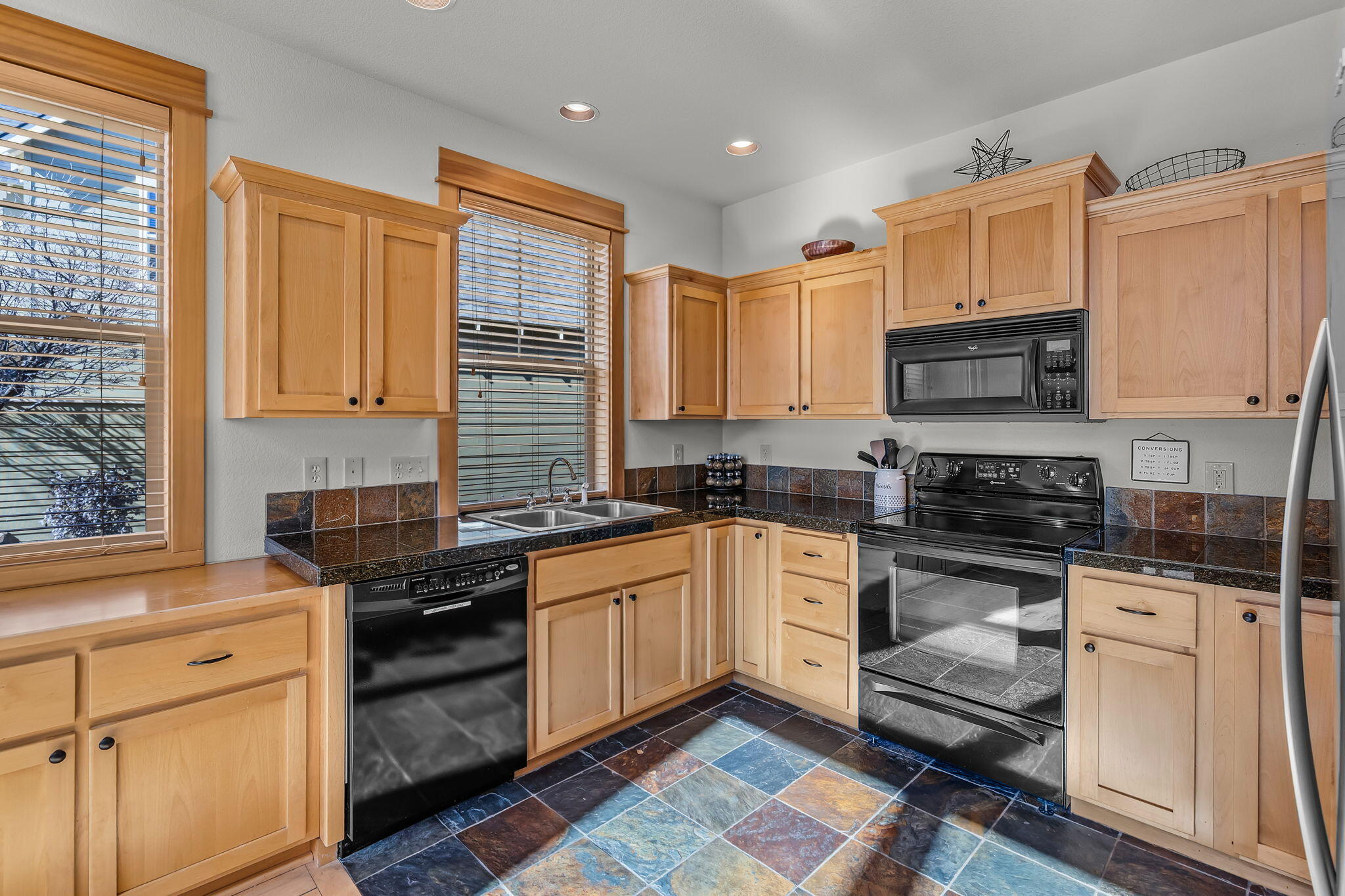 10994 Desert Sky Loop Redmond, OR 97756 - Photo 5 of 22