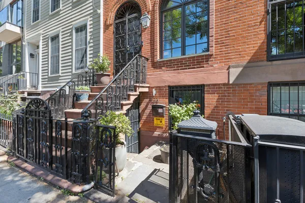 $8,000 | 293 Pacific Street, Unit GARDEN | Boerum Hill