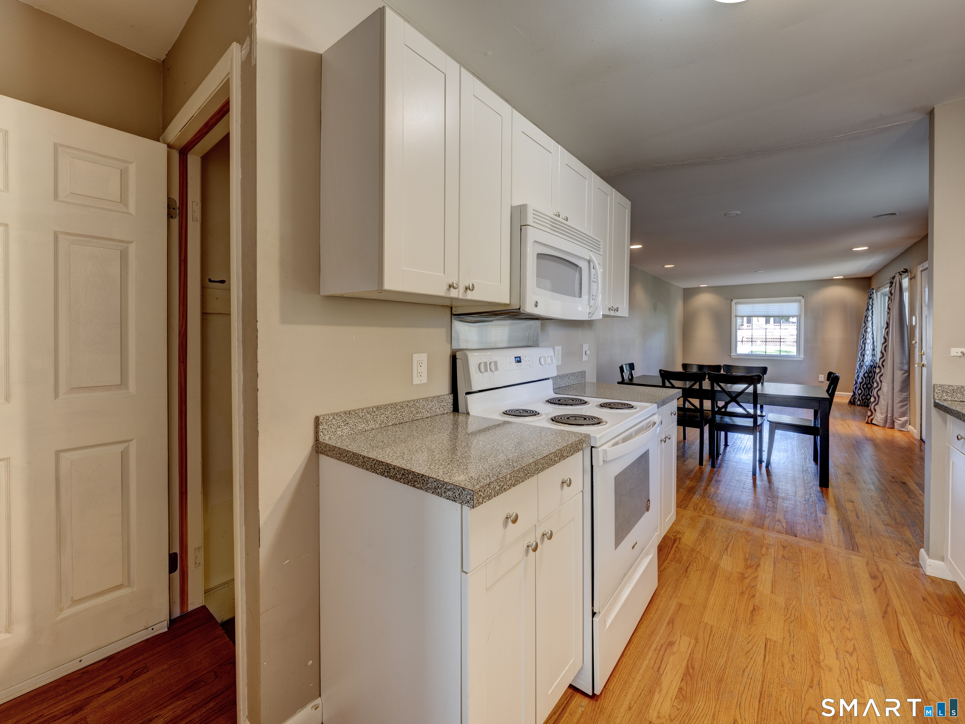 495 Fort Hale Road New Haven, CT 06512 - Photo 19 of 40 Gallery Image 19