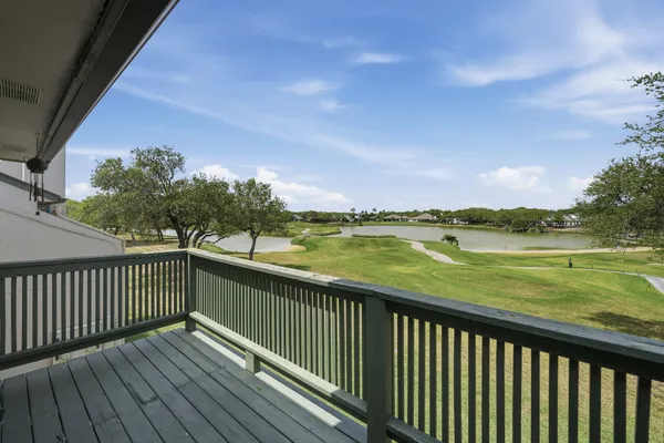 $202,000 | 302 St Andrews Street, Unit 202F, Rockport, TX 78382