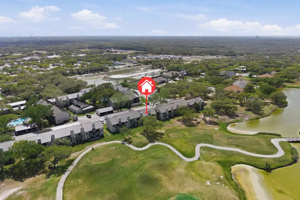 $202,000 | 302 St Andrews Street, Unit 202F, Rockport, TX 78382