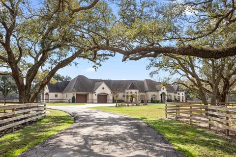 $2,999,999 | 1980 County Road 220, Angleton, TX 77515