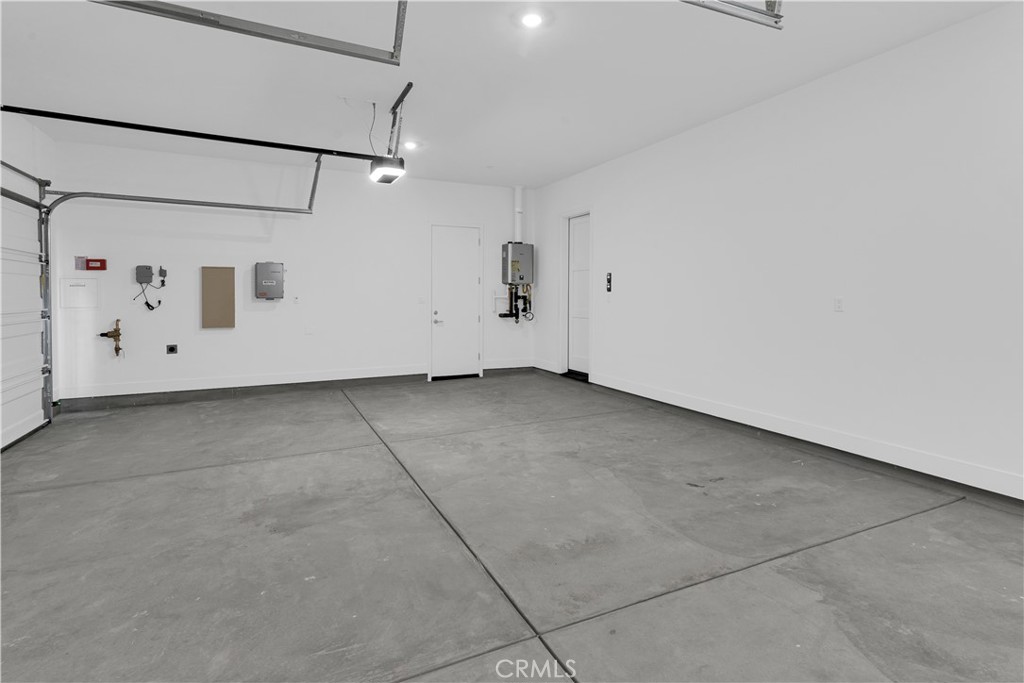 1324 Cava Road Paso Robles, CA 93446 - Photo 15 of 15 a view of a garage