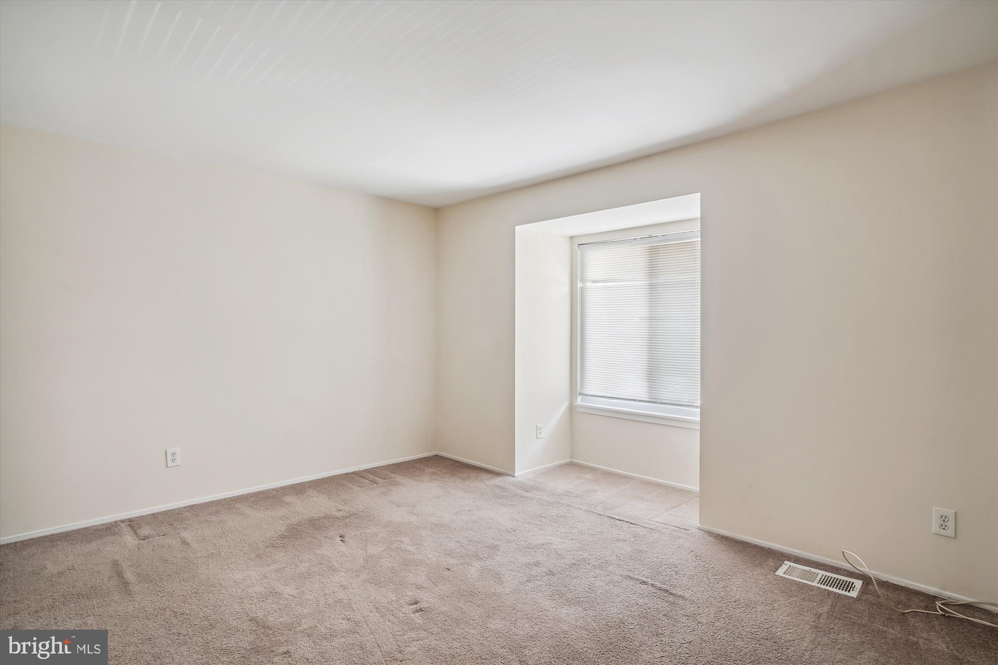 19449 Transhire Road Montgomery Village, MD 20886 - Photo 15 of 29 Primary Bedroom