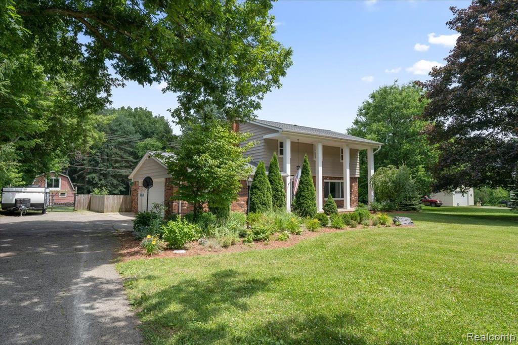3488 Norton Road Howell, MI 48843 - Photo 28 of 30
