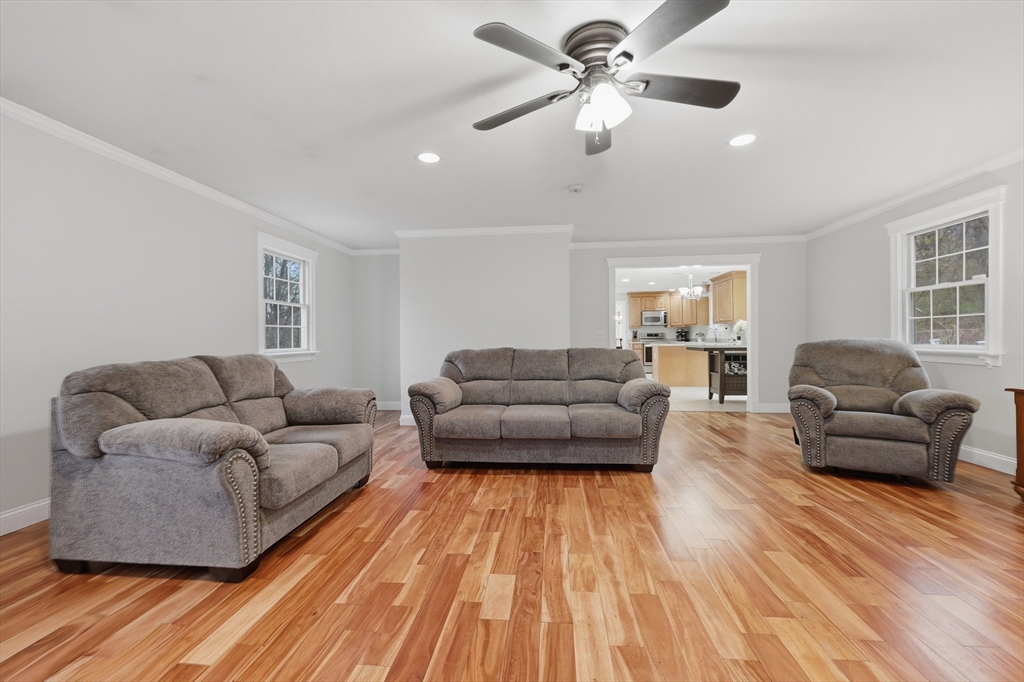 324 West Sutton Road Sutton, MA 01590 - Photo 7 of 42 Gallery Image 7